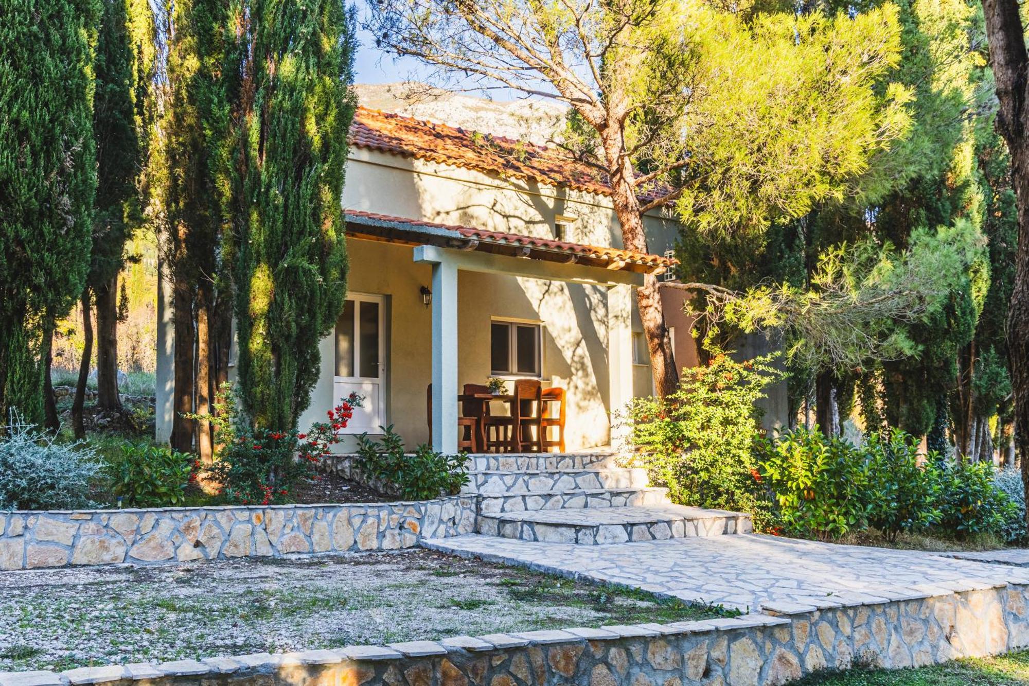 Country House Uros In Nature With Pool Lovorno Kültér fotó