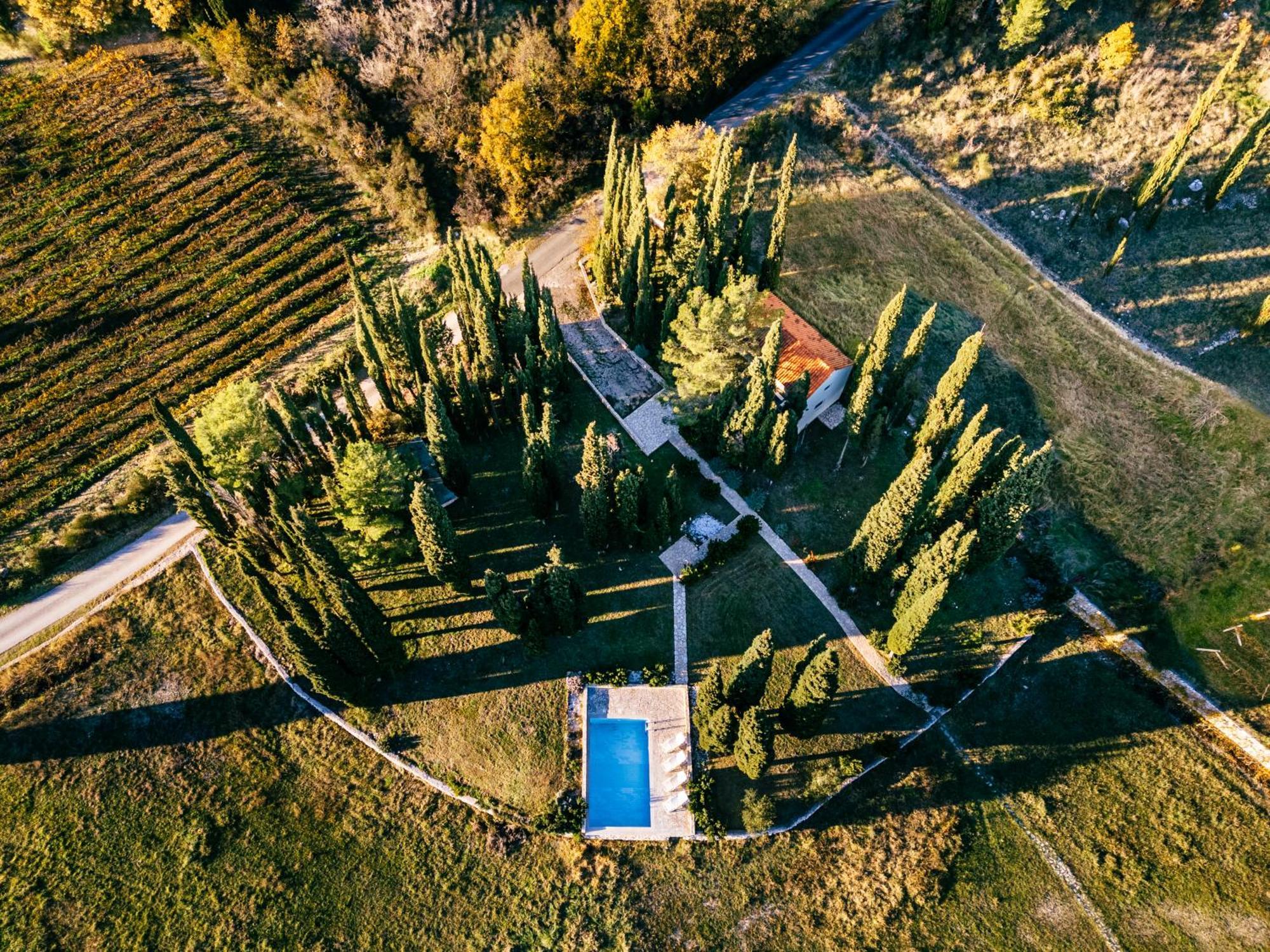 Country House Uros In Nature With Pool Lovorno Kültér fotó