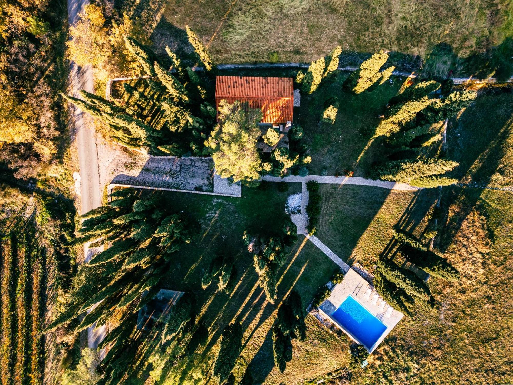 Country House Uros In Nature With Pool Lovorno Kültér fotó